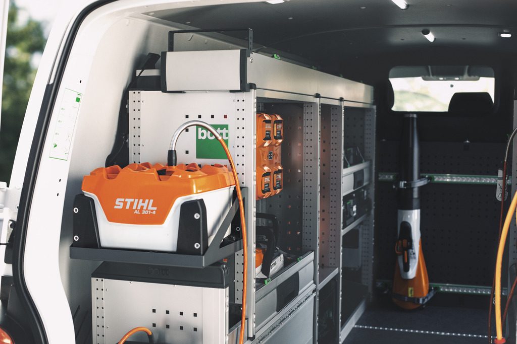 ALLPRO-batterier og -opladere i en lastbil